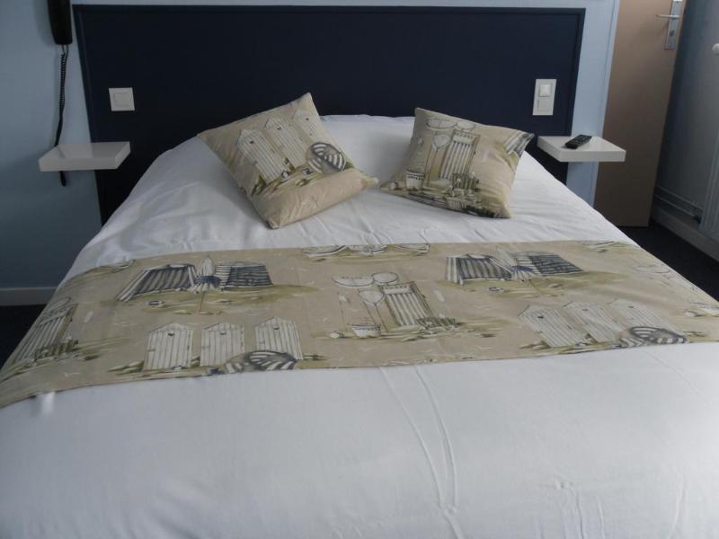The Originals Access, Hotel Corinna, Роаян Екстериор снимка
