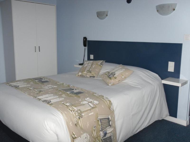 The Originals Access, Hotel Corinna, Роаян Екстериор снимка