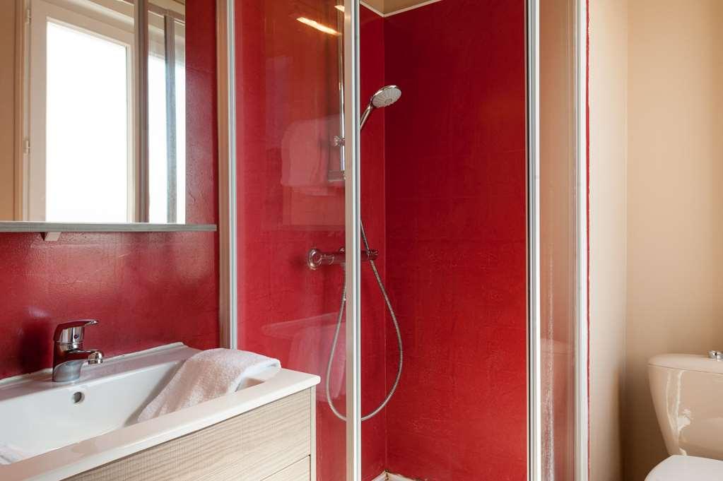 The Originals Access, Hotel Corinna, Роаян Екстериор снимка