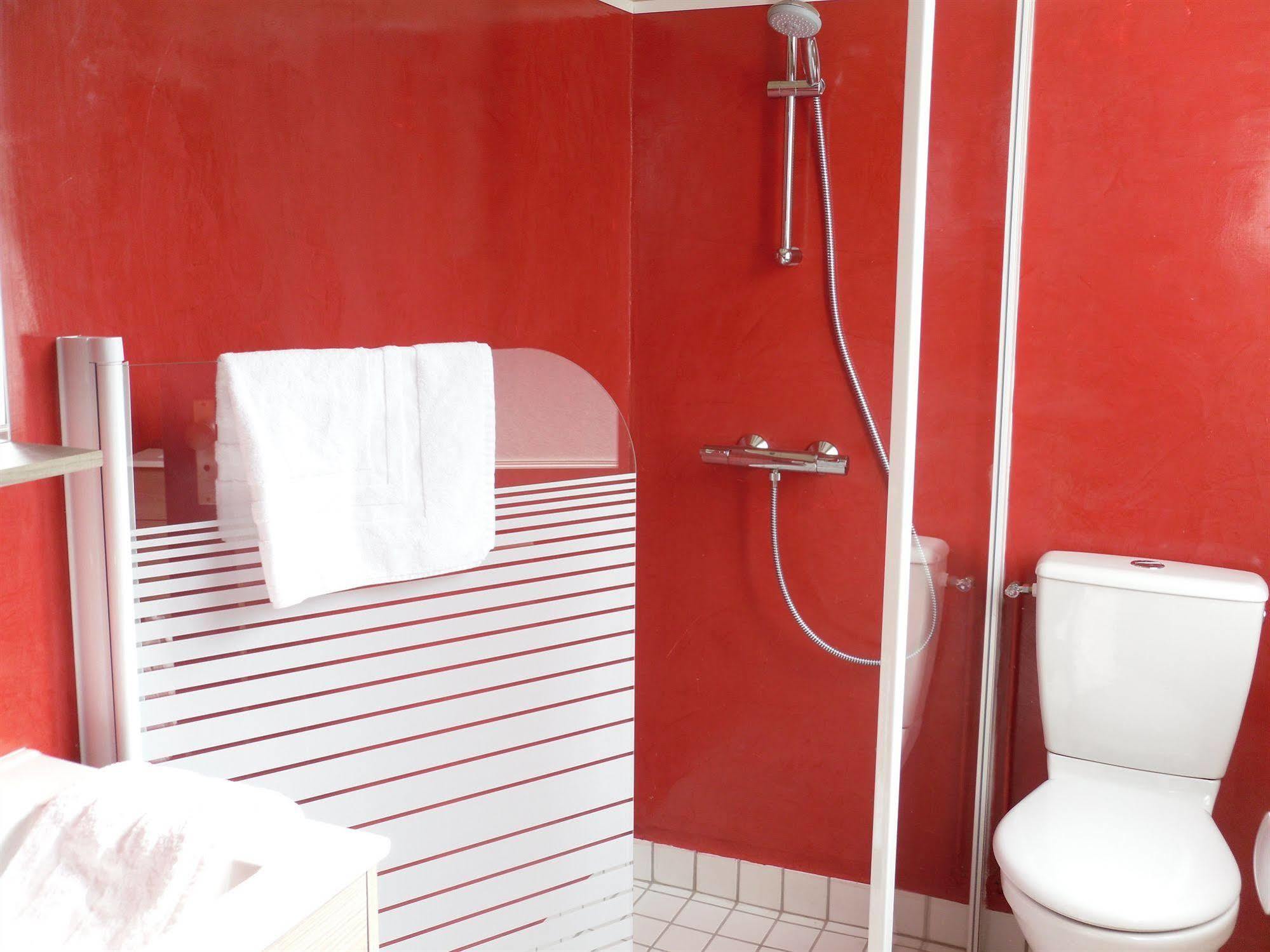 The Originals Access, Hotel Corinna, Роаян Екстериор снимка